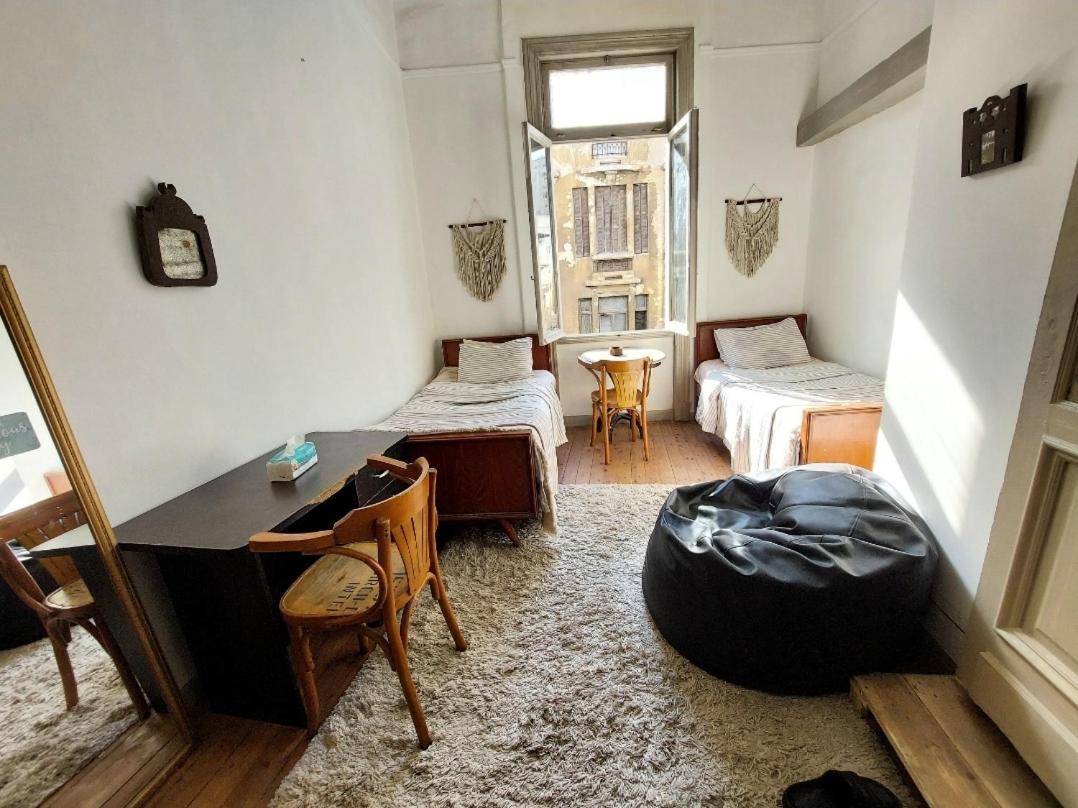 אלכסנדריה Arab Hostel, Welcoming All Solo And Groups Travellers But, Unmarried Couples Not Allowed מראה חיצוני תמונה