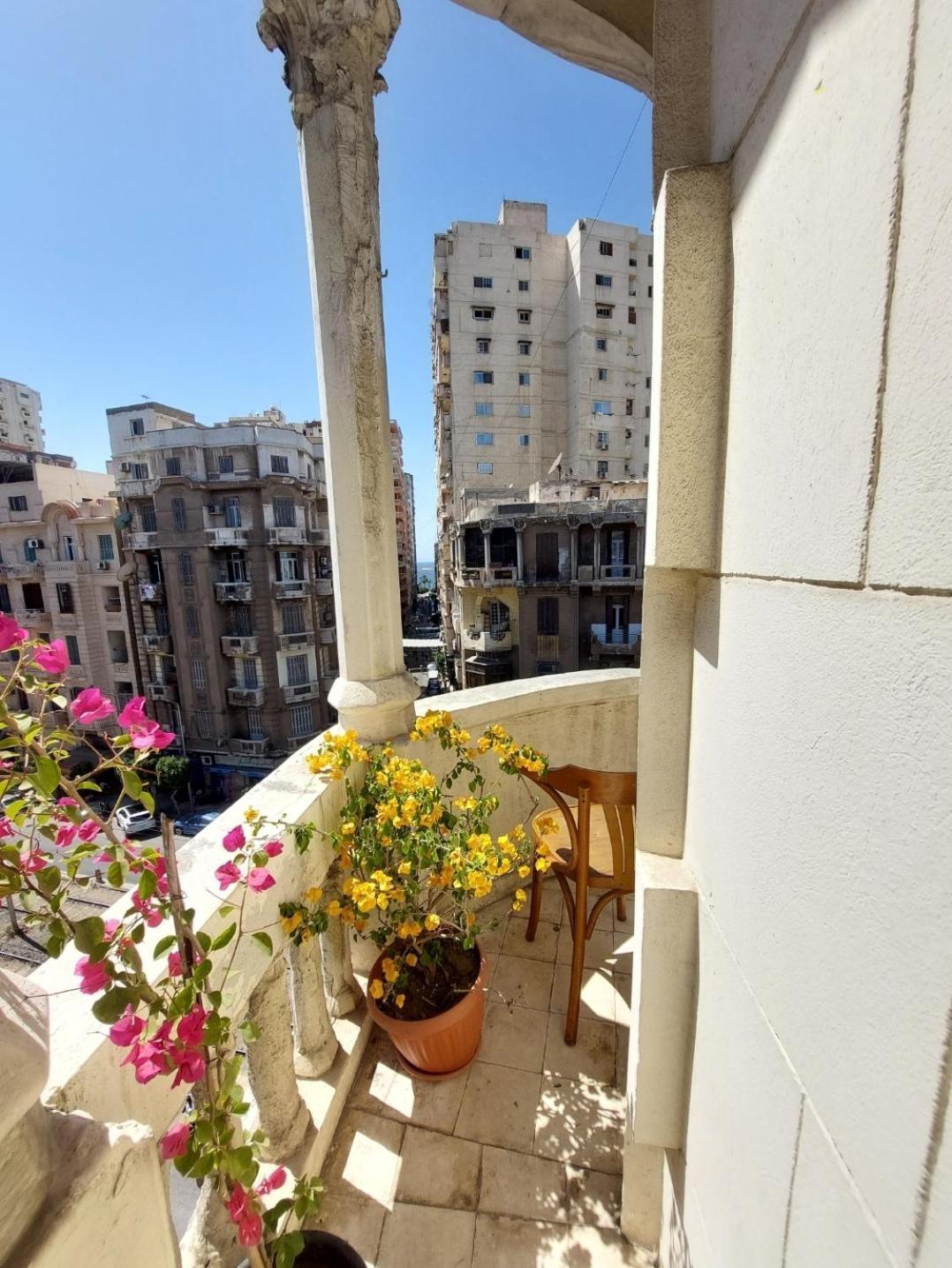 אלכסנדריה Arab Hostel, Welcoming All Solo And Groups Travellers But, Unmarried Couples Not Allowed מראה חיצוני תמונה