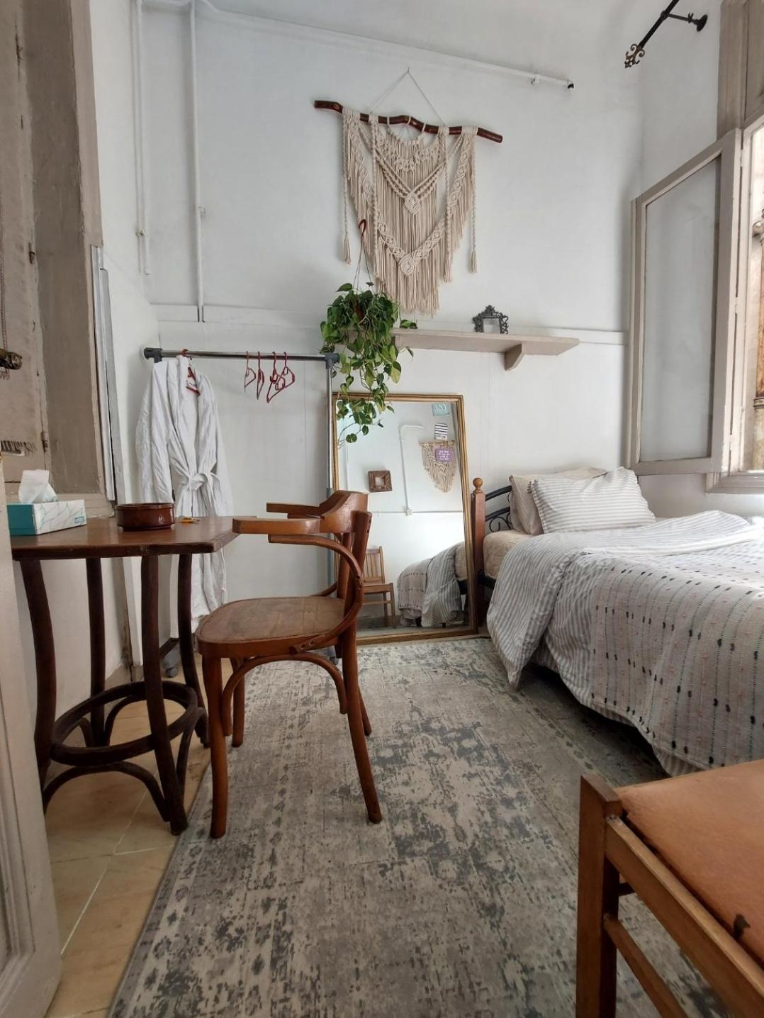 אלכסנדריה Arab Hostel, Welcoming All Solo And Groups Travellers But, Unmarried Couples Not Allowed מראה חיצוני תמונה